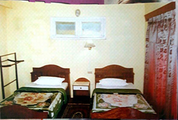 Hotel Mount Heaven Pokhara Exteriör bild