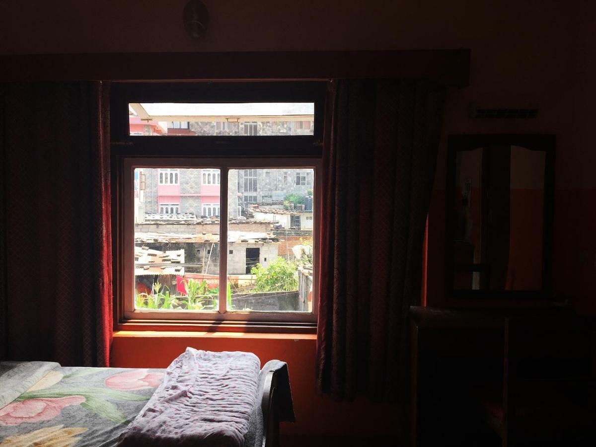 Hotel Mount Heaven Pokhara Exteriör bild